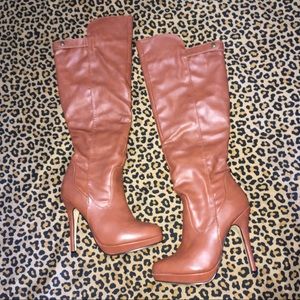 High heel boots⭐️